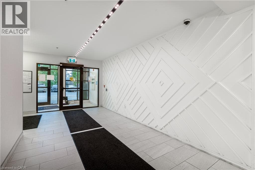 Apartment for sale at 110 FERGUS Avenue Unit# 228, Stanley Park, Kitchener, Ontario, photo 3