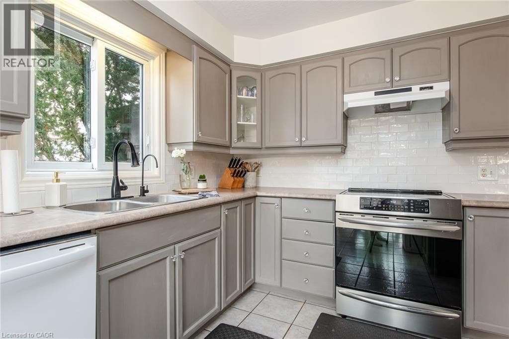 Detached for sale at 31 STIEFELMEYER Crescent, Baden, Wilmot, Ontario, photo 13