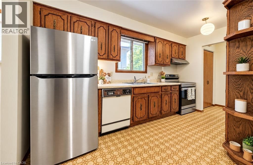 Semi-detached for sale at 15 UXBRIDGE Crescent, Country Hills West, Kitchener, Ontario, photo 9