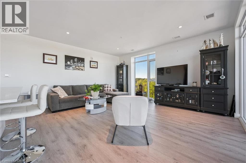 Apartment for sale at 15 GLEBE Street Unit# 902, Downtown Galt, Cambridge, Ontario, photo 11
