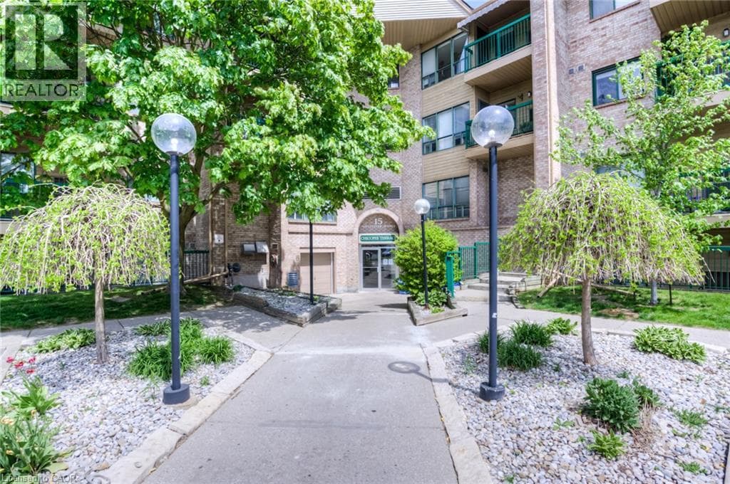 Apartment for sale at 15 HOFSTETTER Avenue Unit# 306, Chicopee, Kitchener, Ontario, photo 3