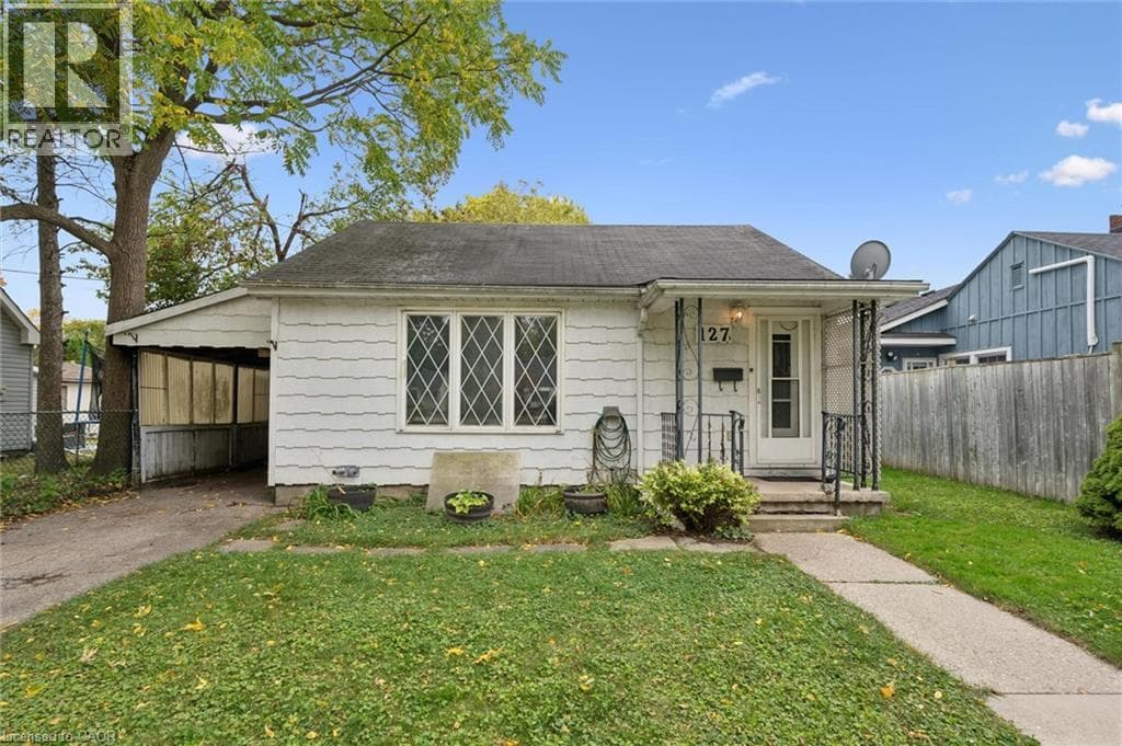 127 SPADINA Road E