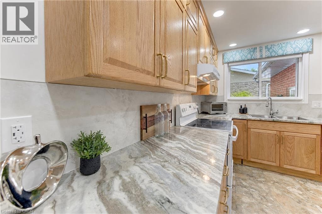 Detached for sale at 422 GRANGEWOOD Drive, University Downs, Waterloo, Ontario, photo 15