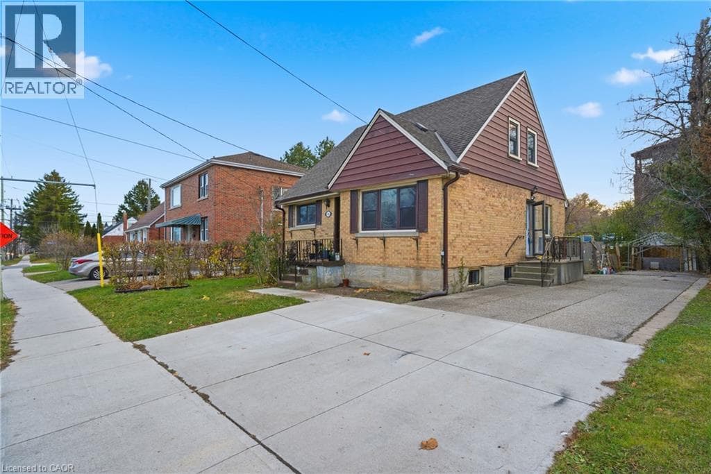 549 WEBER Street E