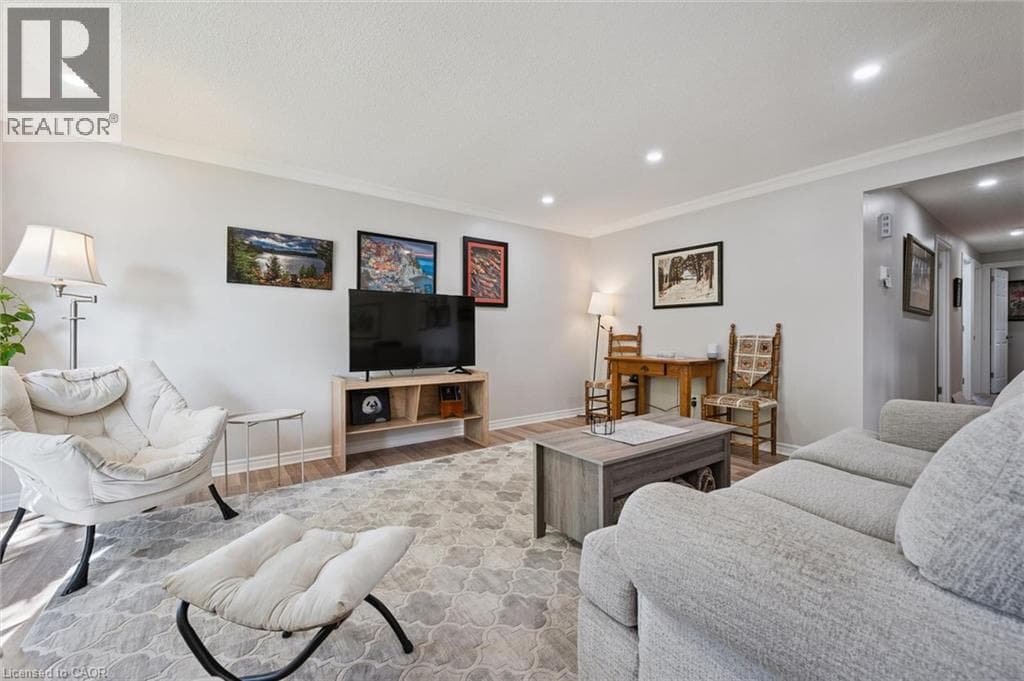 Detached for sale at 172 LAURENTIAN Drive, Laurentian Hills, Kitchener, Ontario, photo 8