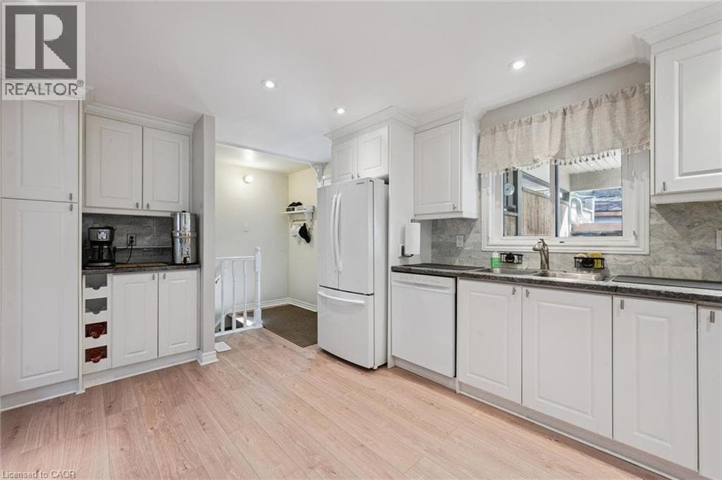 Detached for sale at 172 LAURENTIAN Drive, Laurentian Hills, Kitchener, Ontario, photo 12