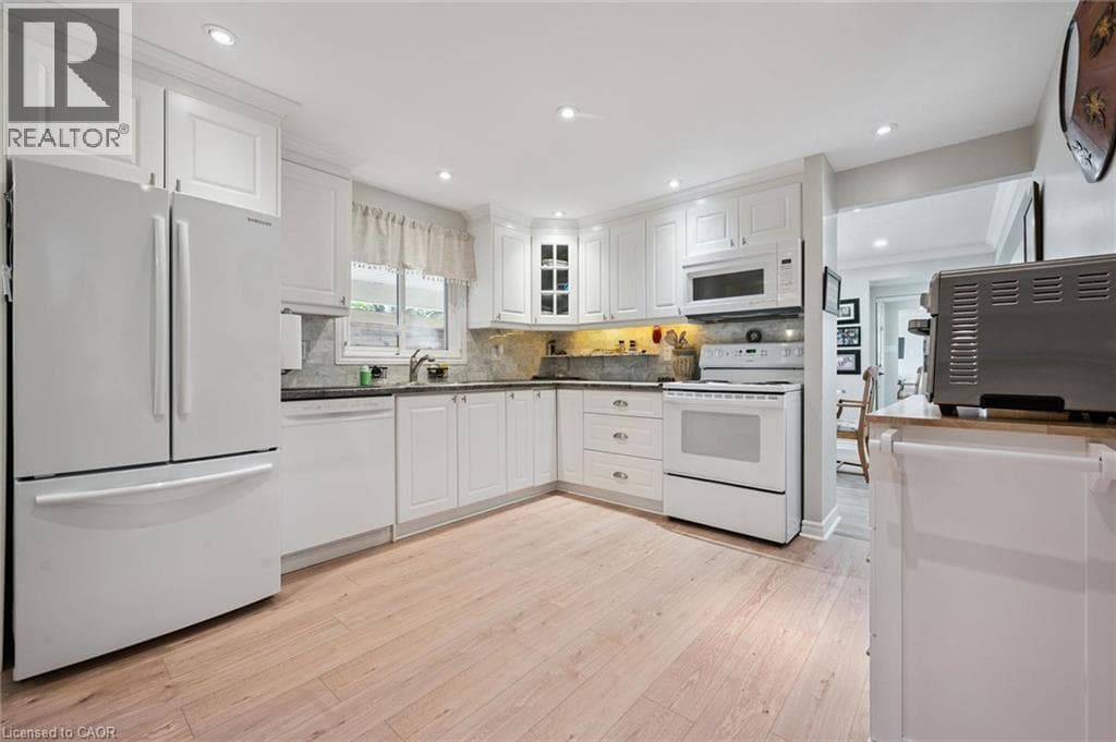 Detached for sale at 172 LAURENTIAN Drive, Laurentian Hills, Kitchener, Ontario, photo 11