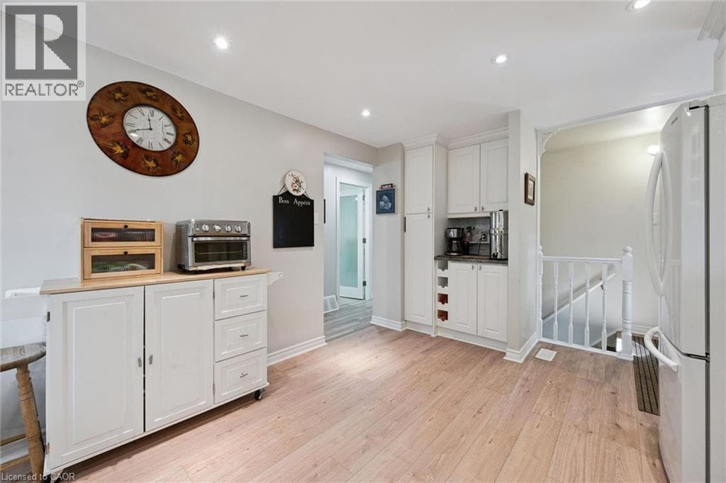 Detached for sale at 172 LAURENTIAN Drive, Laurentian Hills, Kitchener, Ontario, photo 13