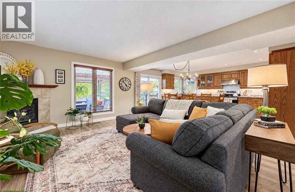 Detached for sale at 204 PARK Avenue W, Elmira, Woolwich, Ontario, photo 6