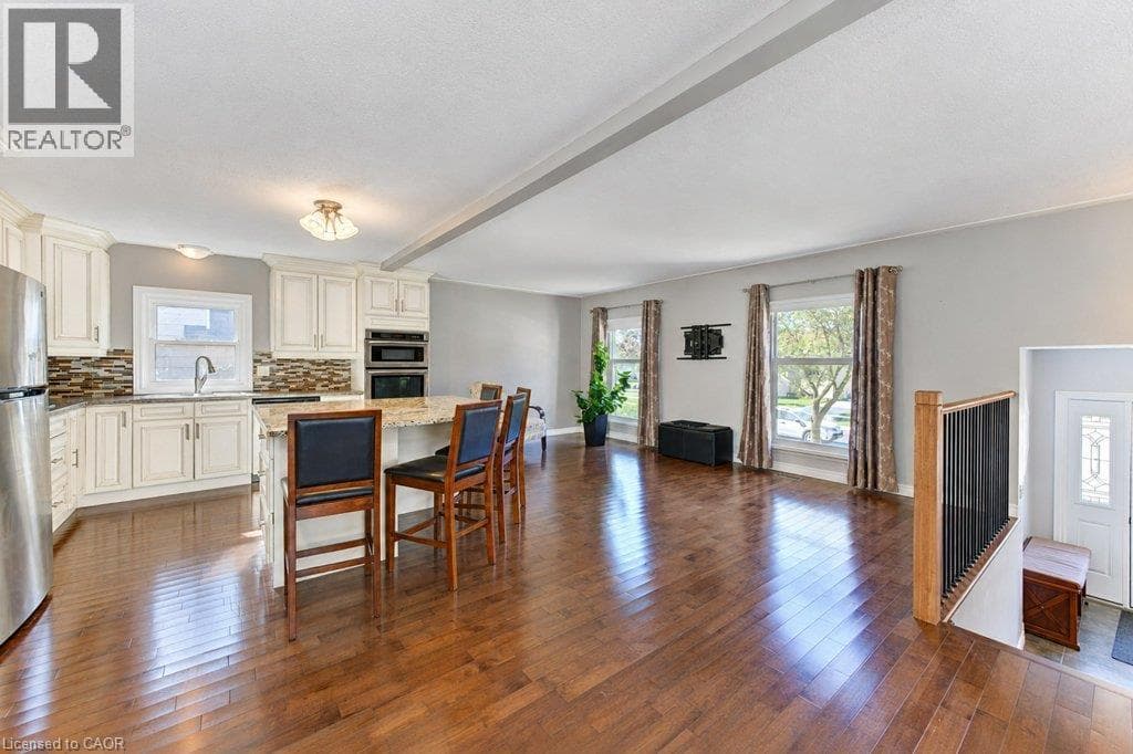 Detached for sale at 34 WAYNE Drive, Stanley Park, Kitchener, Ontario, photo 9