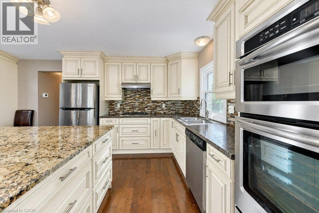 Detached for sale at 34 WAYNE Drive, Stanley Park, Kitchener, Ontario, photo 16