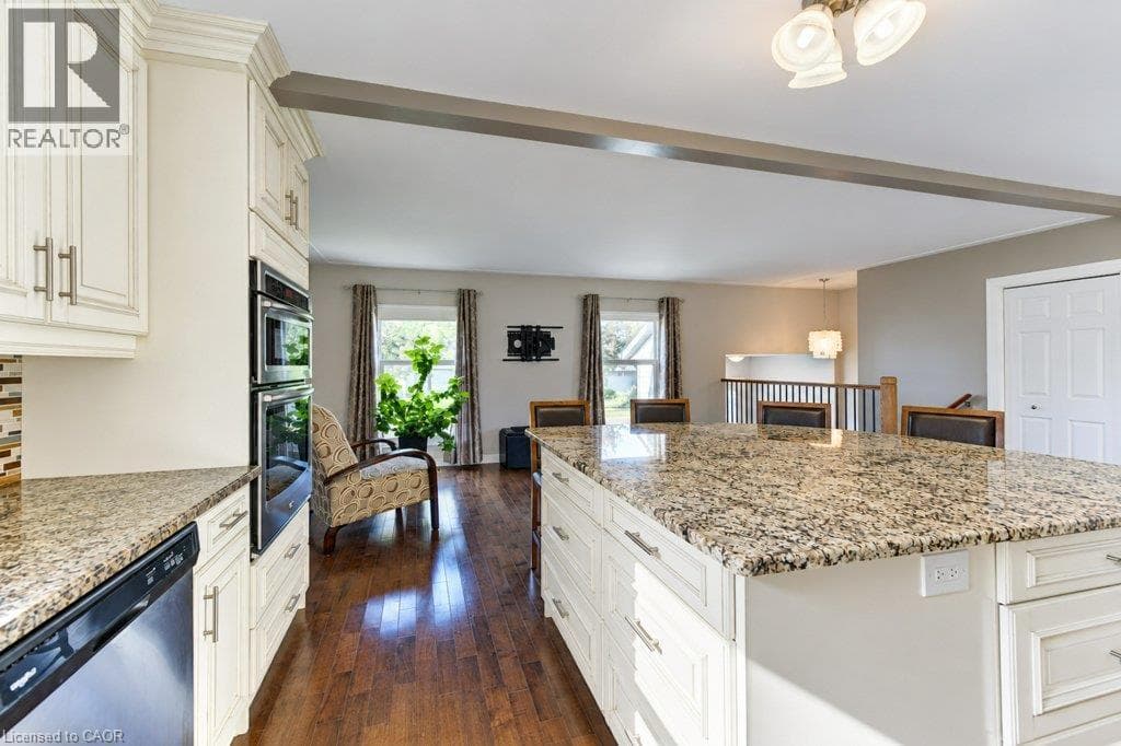 Detached for sale at 34 WAYNE Drive, Stanley Park, Kitchener, Ontario, photo 15
