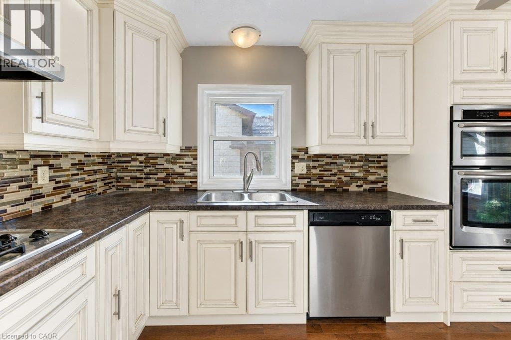 Detached for sale at 34 WAYNE Drive, Stanley Park, Kitchener, Ontario, photo 13