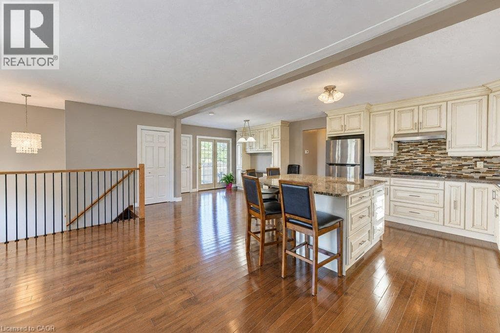 Detached for sale at 34 WAYNE Drive, Stanley Park, Kitchener, Ontario, photo 8