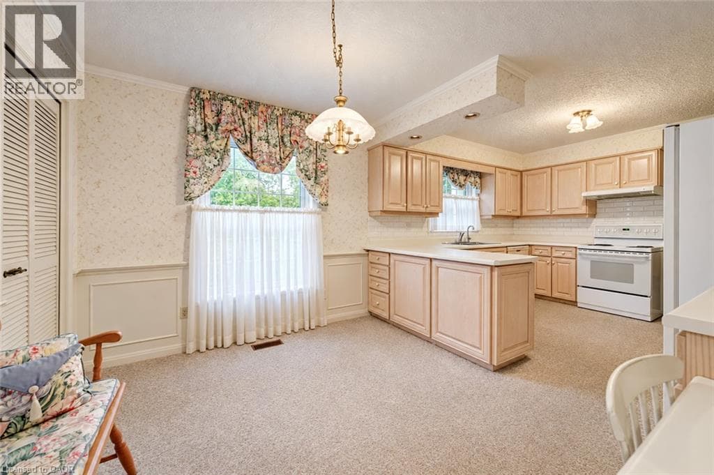 Detached for sale at 8 GRANBRIDGE Drive, West Montrose, Woolwich, Ontario, photo 13