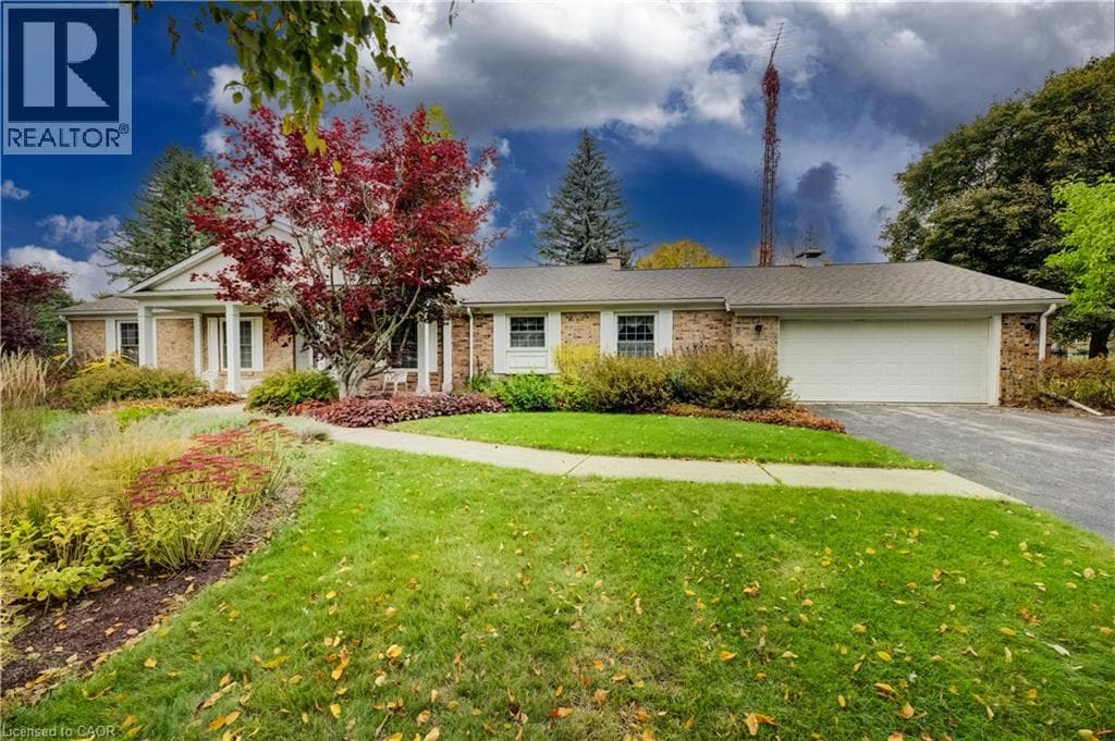 Detached for sale at 8 GRANBRIDGE Drive, West Montrose, Woolwich, Ontario, photo 2