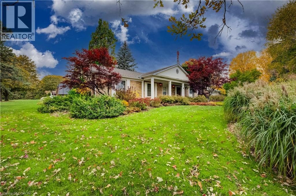 Detached for sale at 8 GRANBRIDGE Drive, West Montrose, Woolwich, Ontario, photo 3