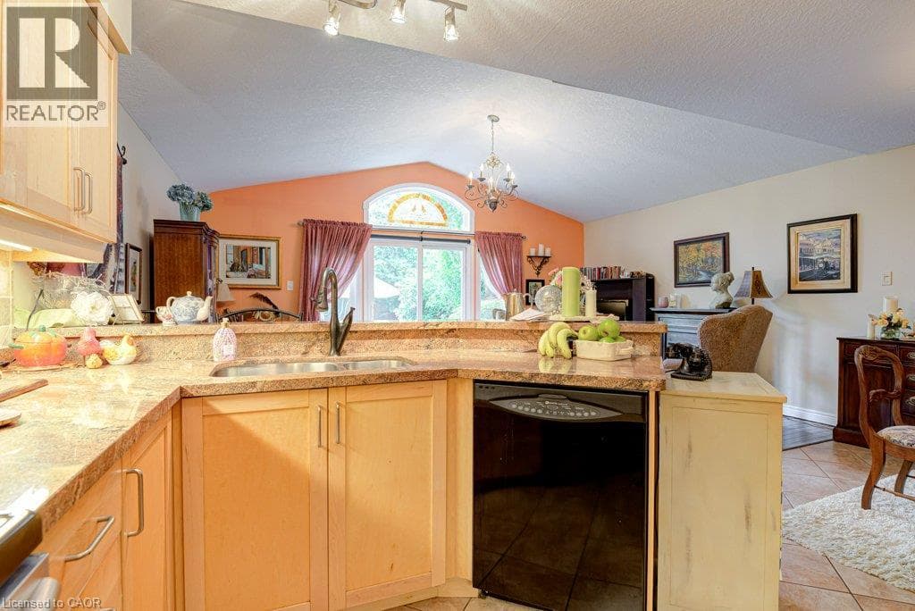 Townhouse for sale at 460 LAUSANNE Crescent, Clair Hills, Waterloo, Ontario, photo 11