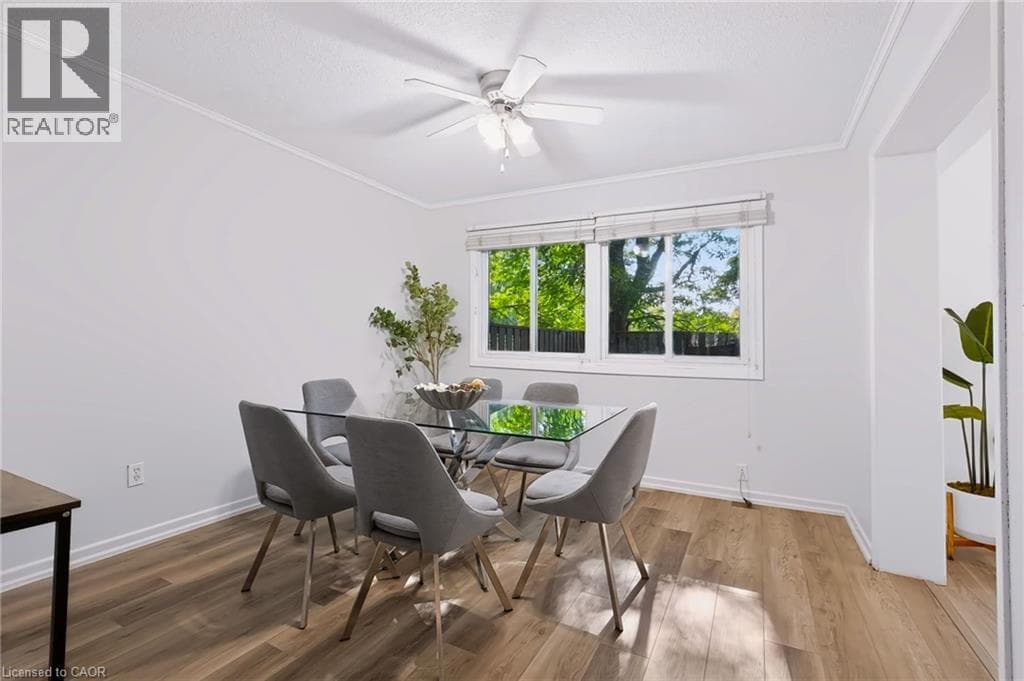 Townhouse for sale at 121 UNIVERSITY Avenue E Unit# 102, Village on the Green, Waterloo, Ontario, photo 6