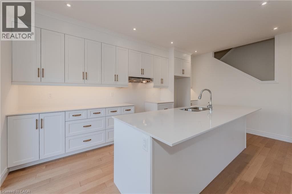 Townhouse for sale at 366 ROBERT WOOLNER Street, Ayr, North Dumfries, Ontario, photo 4