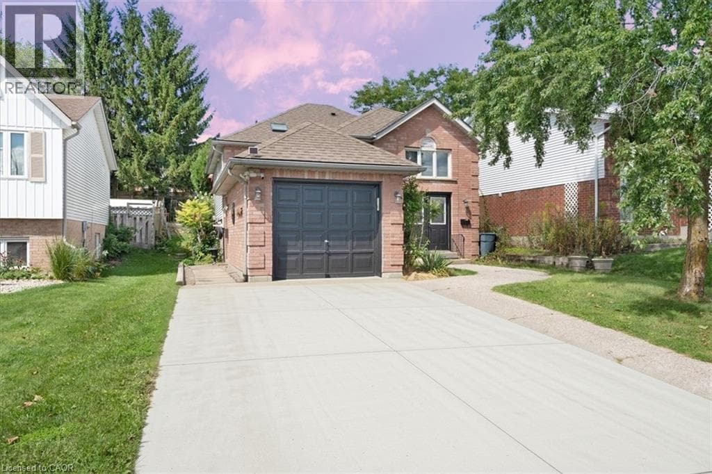 Detached for sale at 150 BANKSIDE Drive, Highland West, Kitchener, Ontario, photo 2