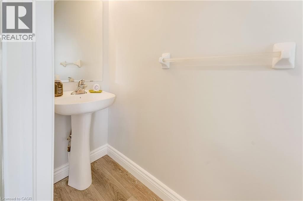 Semi-detached for sale at 28 NANCROFT Crescent, Shades Mills, Cambridge, Ontario, photo 10