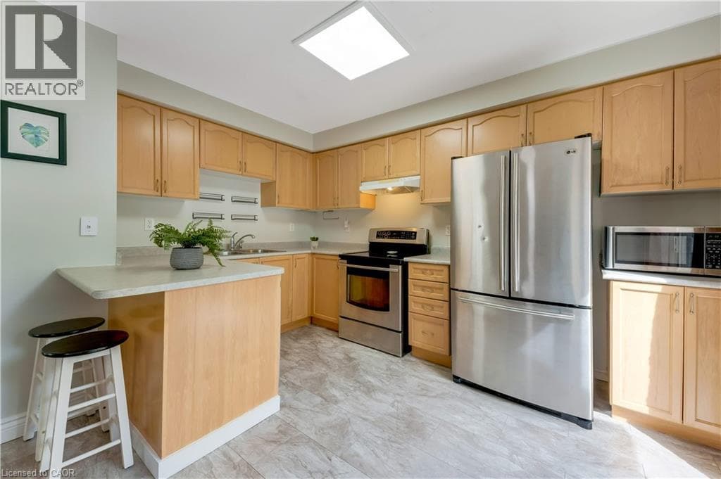 Semi-detached for sale at 28 NANCROFT Crescent, Shades Mills, Cambridge, Ontario, photo 4