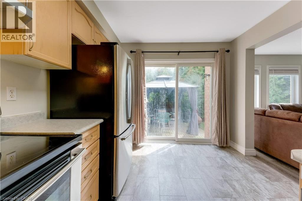 Semi-detached for sale at 28 NANCROFT Crescent, Shades Mills, Cambridge, Ontario, photo 6