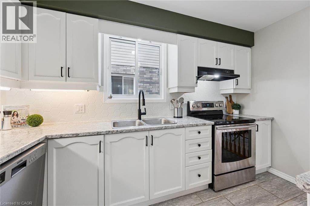 Detached for sale at 165 CAVELLETTI Court, University Downs, Waterloo, Ontario, photo 11