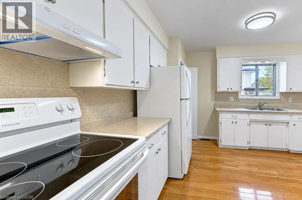 Detached for sale at 25 APPLEWOOD Avenue, Rosemount, Kitchener, Ontario, photo 12