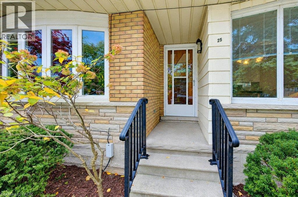 Detached for sale at 25 APPLEWOOD Avenue, Rosemount, Kitchener, Ontario, photo 3