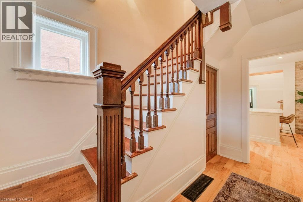 Detached for sale at 22 WHITNEY Place, Mill Courtland Woodside Park, Kitchener, Ontario, photo 6