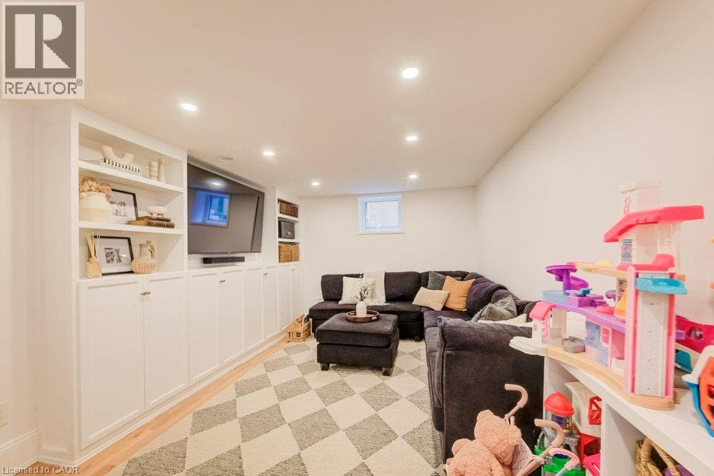 Detached for sale at 22 WHITNEY Place, Mill Courtland Woodside Park, Kitchener, Ontario, photo 35