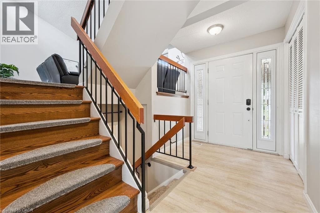 Multi-family for sale at 21 COLEBROOK Court, Laurentian Hills, Kitchener, Ontario, photo 6