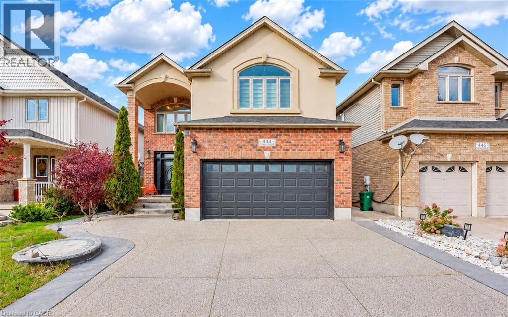 444 THOMAS SLEE Drive