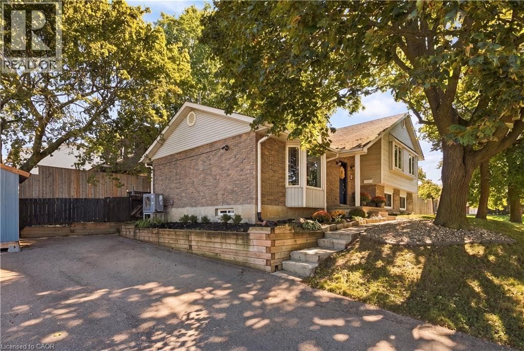 Detached for sale at 178 LAURENTIAN Drive, Laurentian Hills, Kitchener, Ontario, photo 3