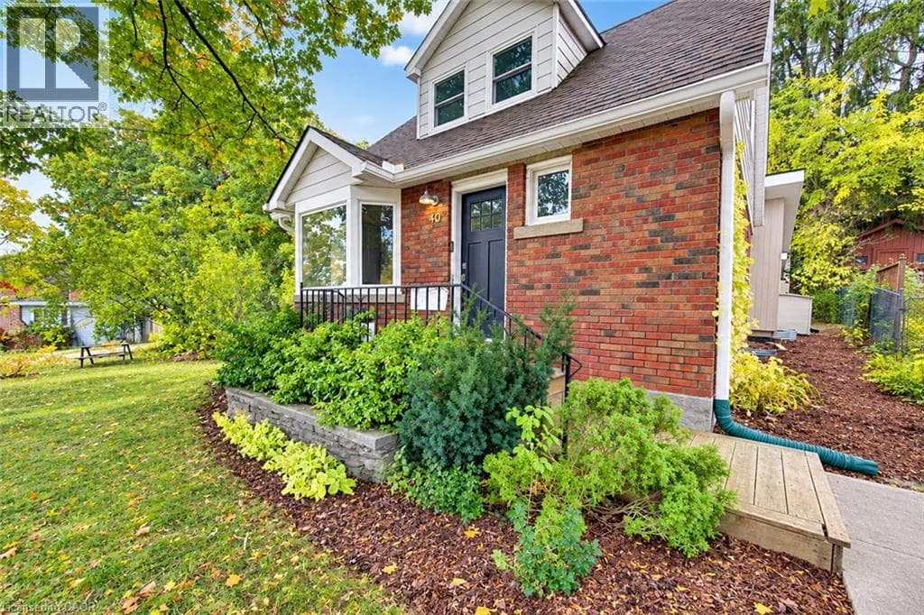 Detached for sale at 40 FOREST Road, Victoria Highlands, Cambridge, Ontario, photo 2
