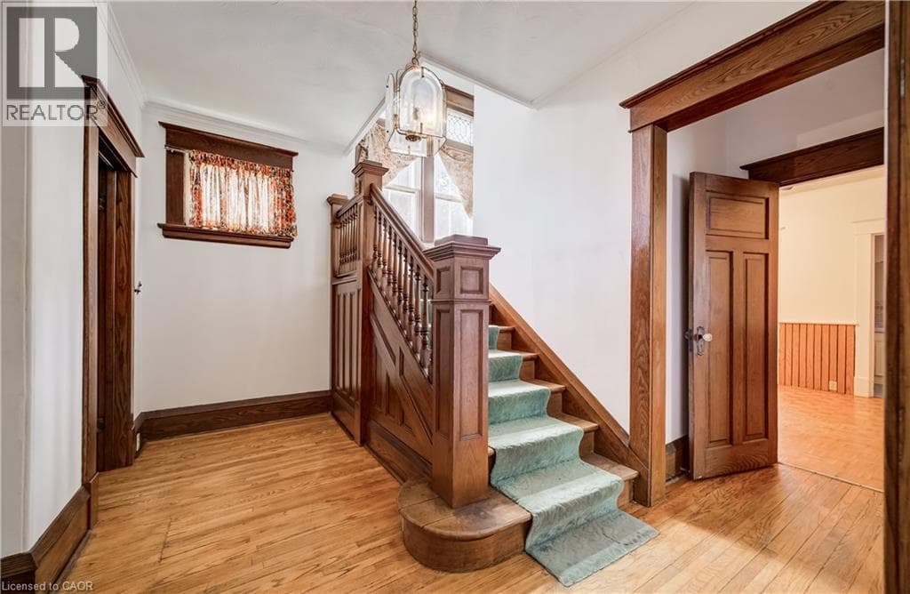 Detached for sale at 211 MAIN Street, Lincoln Oaks, Cambridge, Ontario, photo 8
