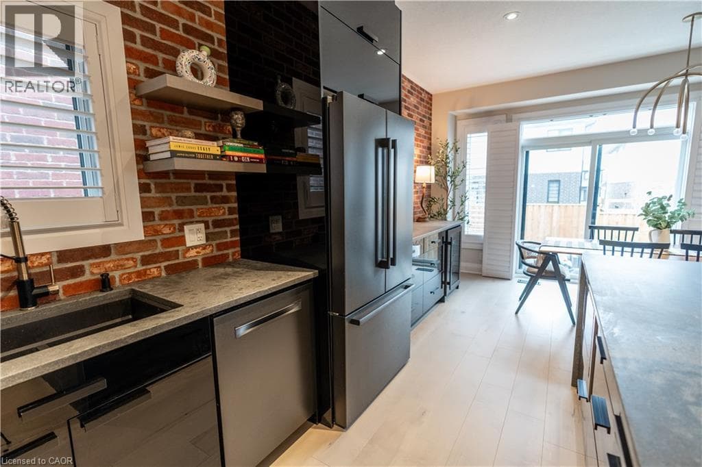 Detached for sale at 311 CHOKECHERRY Crescent, Vista Hills, Waterloo, Ontario, photo 9