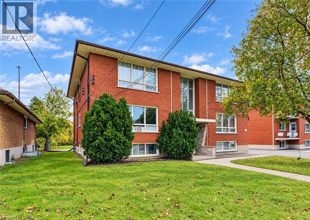 Multi-family for sale at 105 DIXON Street, Rockway, Kitchener, Ontario, photo 2