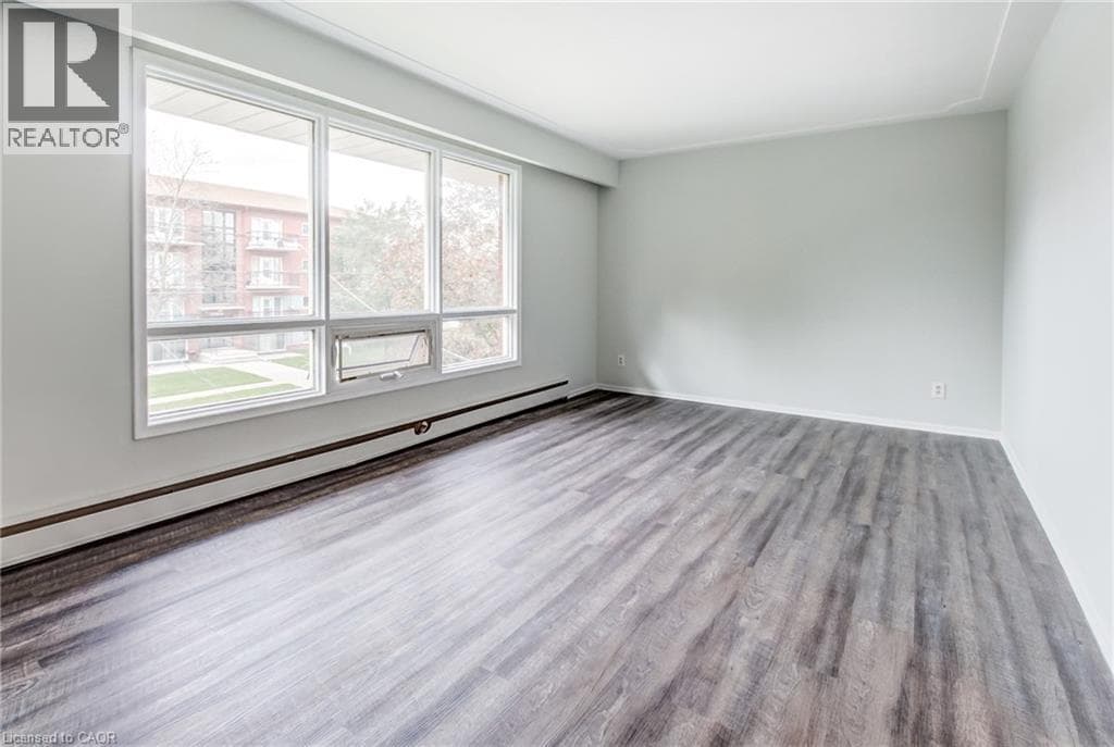 Multi-family for sale at 105 DIXON Street, Rockway, Kitchener, Ontario, photo 21