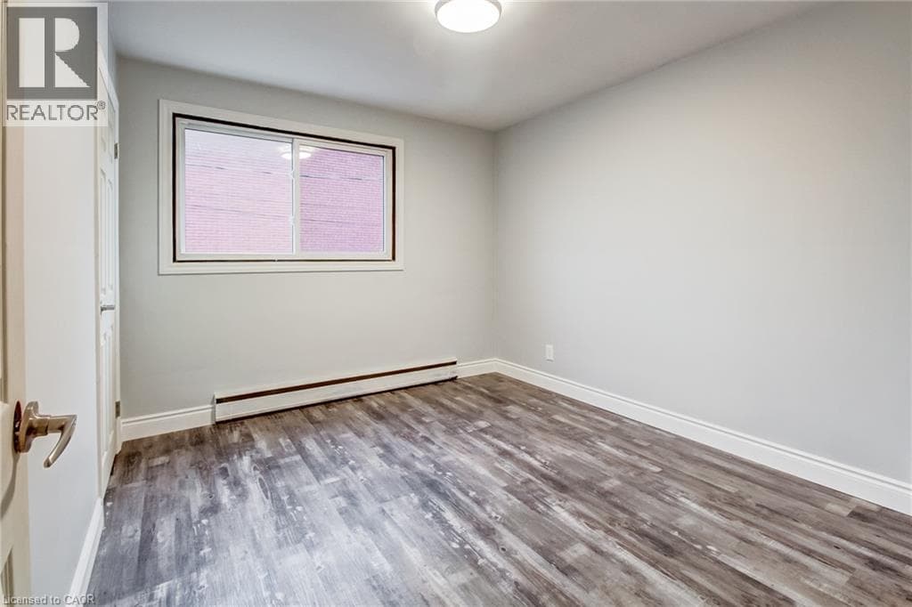 Multi-family for sale at 105 DIXON Street, Rockway, Kitchener, Ontario, photo 9