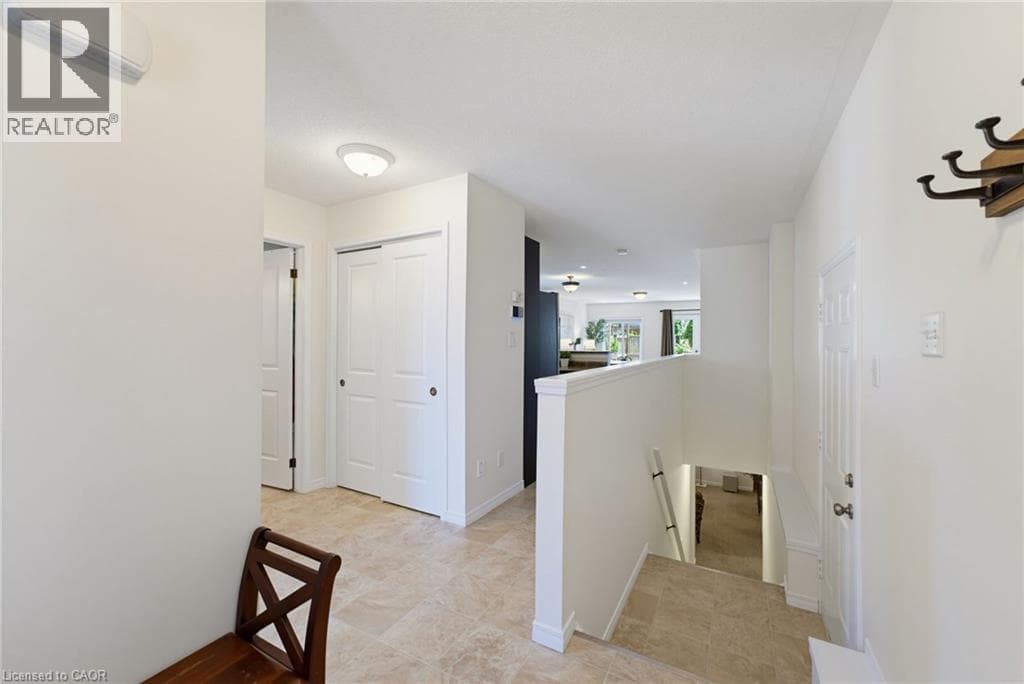 Townhouse for sale at 934 ZELLER Crescent, Grand River South, Kitchener, Ontario, photo 5
