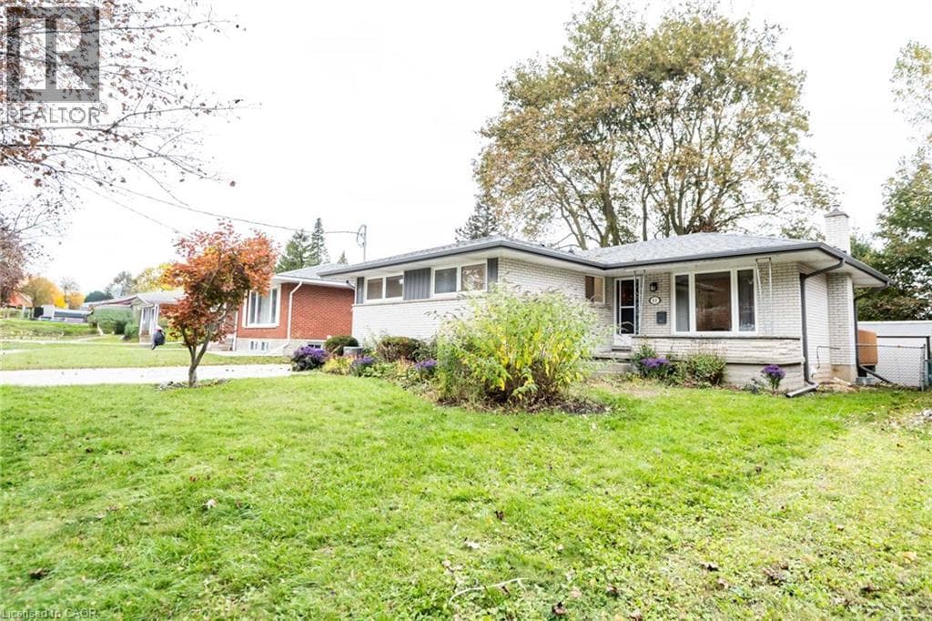 Detached for sale at 11 DUNCAIRN Avenue, Forest Hill, Kitchener, Ontario, photo 2