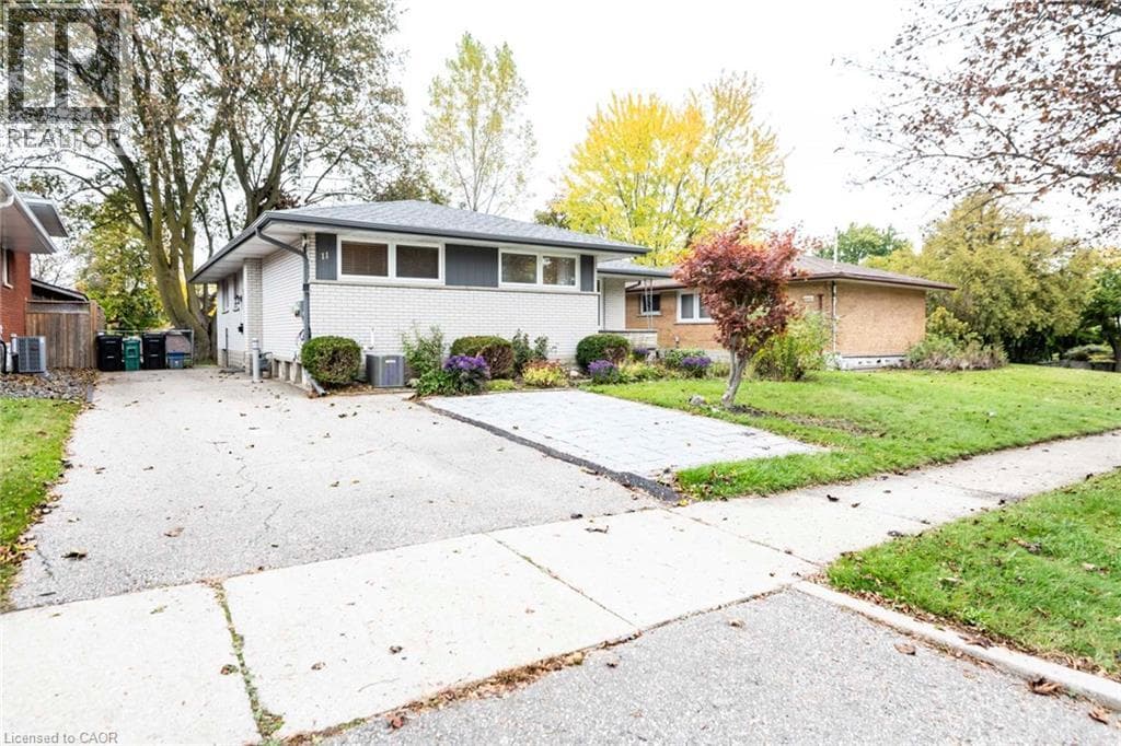 Detached for sale at 11 DUNCAIRN Avenue, Forest Hill, Kitchener, Ontario, photo 3