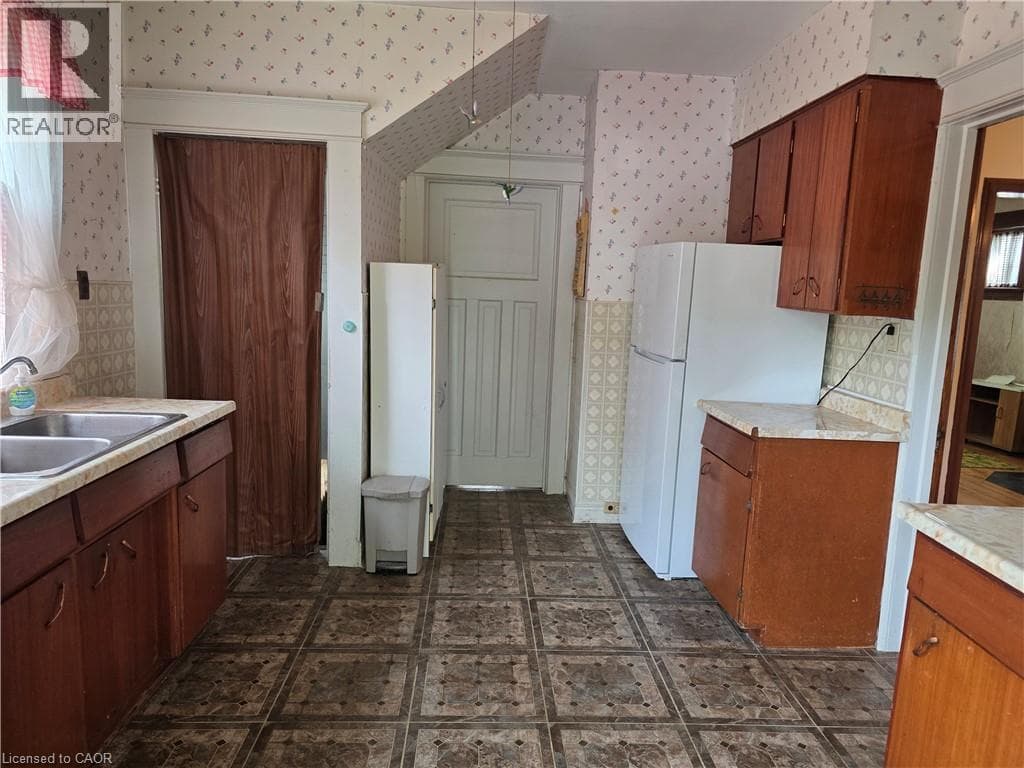 Detached for sale at 20 FAIRVIEW Avenue, King East, Kitchener, Ontario, photo 14