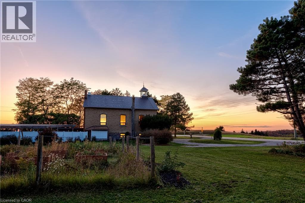 2653 HURON Road