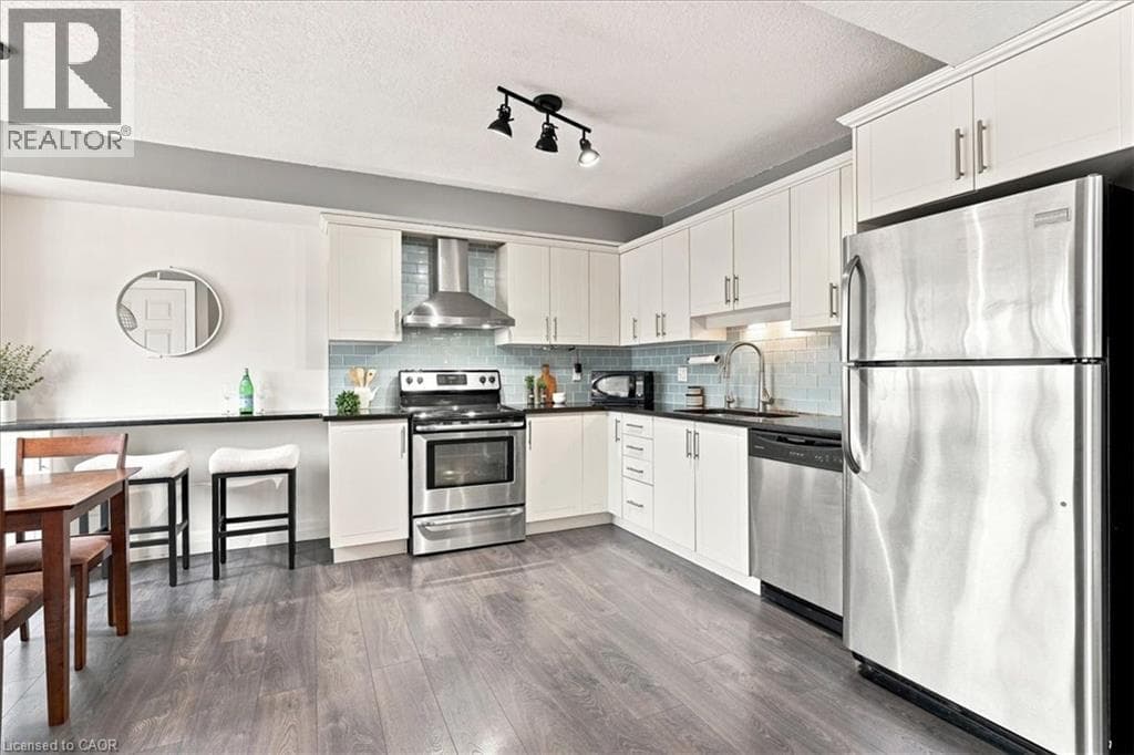 Apartment for sale at 1522 KING Street E Unit# 403, Eastwood, Kitchener, Ontario, photo 4