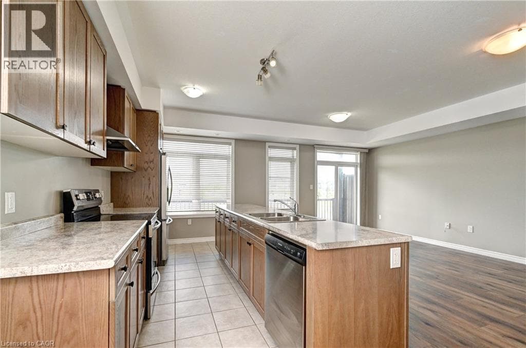 Townhouse for sale at 102 WHEAT Lane, Huron Park, Kitchener, Ontario, photo 14