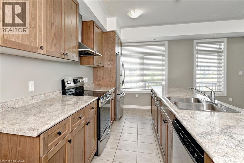 Townhouse for sale at 102 WHEAT Lane, Huron Park, Kitchener, Ontario, photo 15